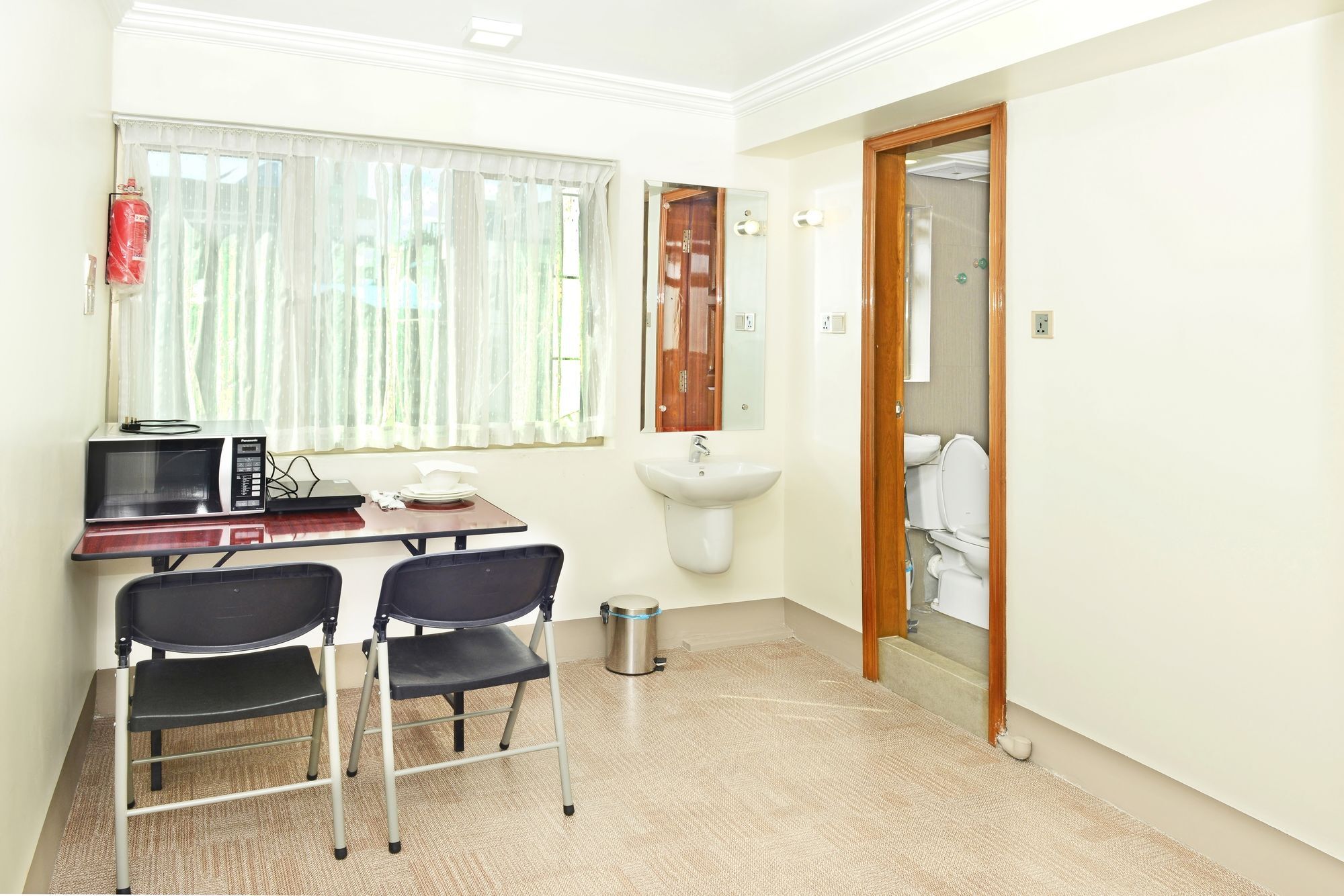 Hotel Bond Yangon Luaran gambar