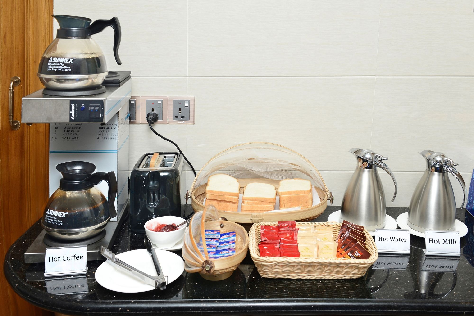Hotel Bond Yangon Luaran gambar