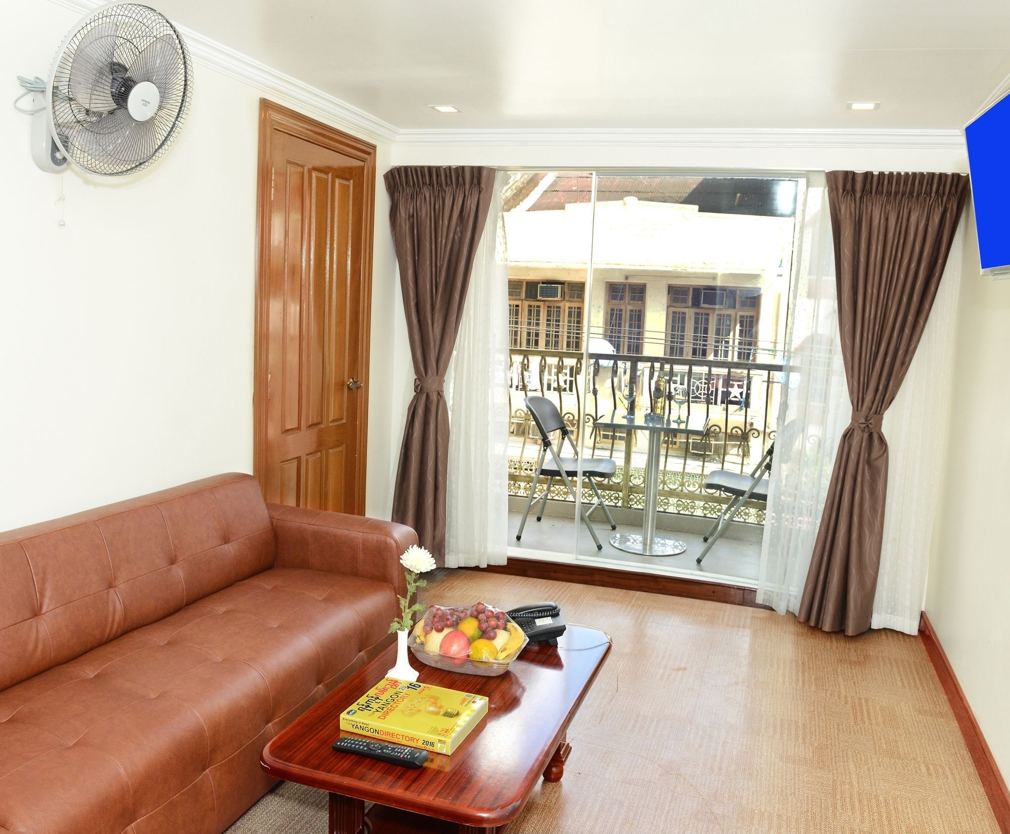 Hotel Bond Yangon Luaran gambar